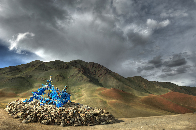 Ovoo lungo la pista verso Kharkhorin Mongolia