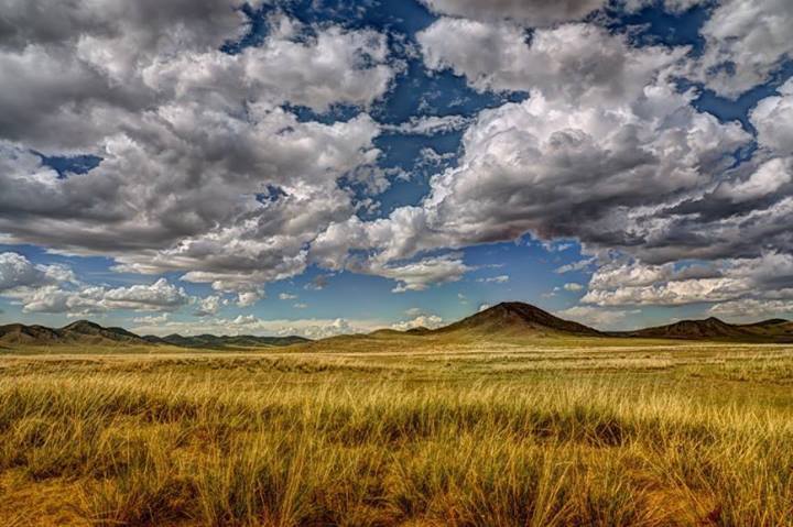 cielo e steppa della Mongolia